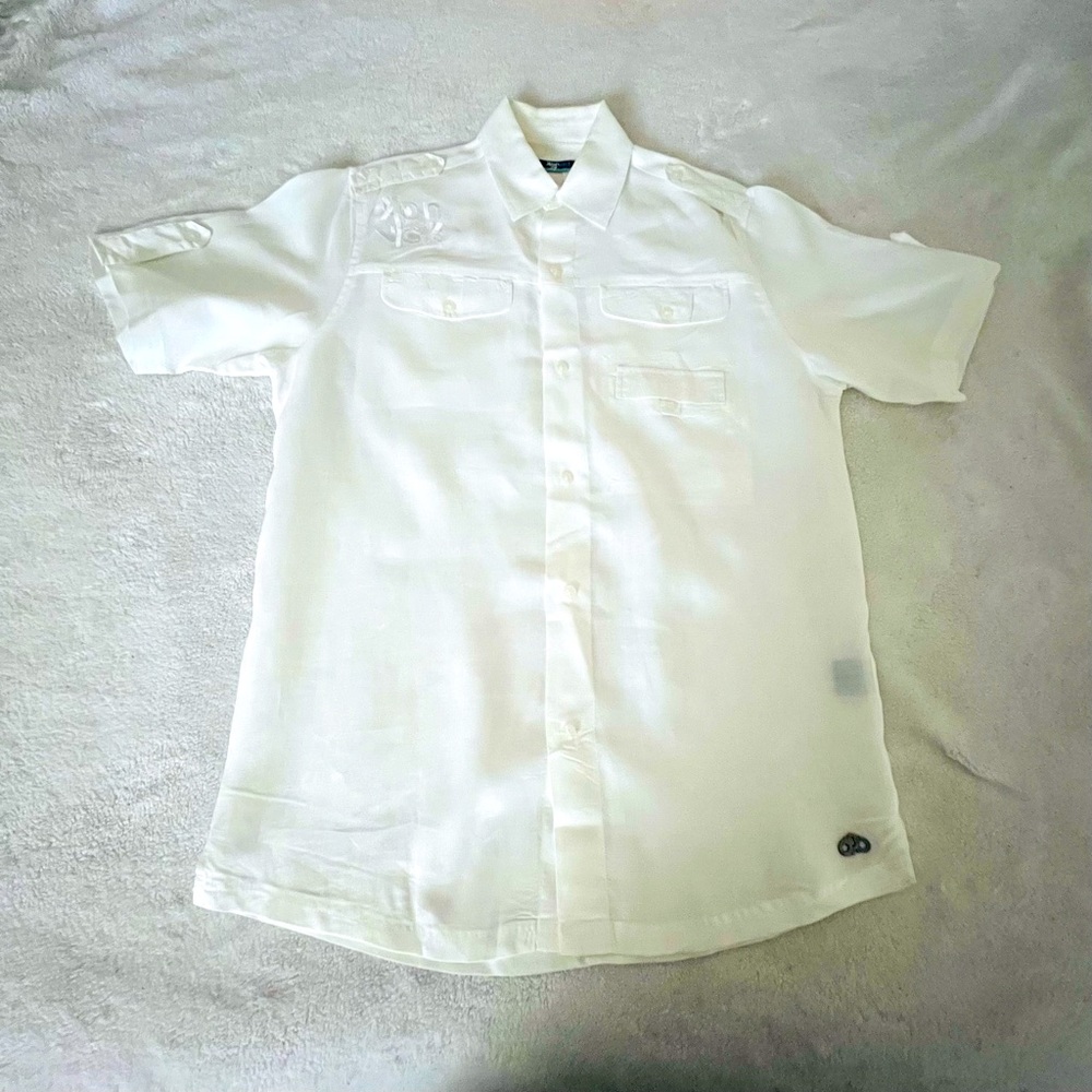 Konvict Akon White Linen Short Sleeve Buttonup Men’s Dress-shirt Blouse Large